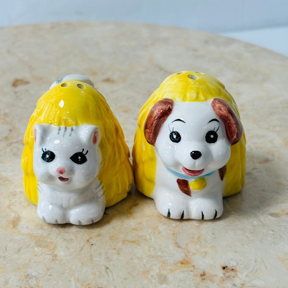 Enesco Cat and Dog in Yellow Tents Salt and‎ Pepper Shaker Set Kitschy Kitsch